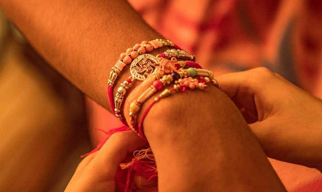 Seven Things We All Must Have Done On Rakhi... - Plattershare - Recipes, Food Stories And Food Enthusiasts
