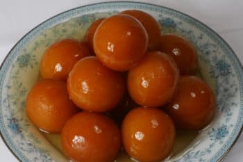 5 foods that you crave for on a rainy day - Gulab Jamun