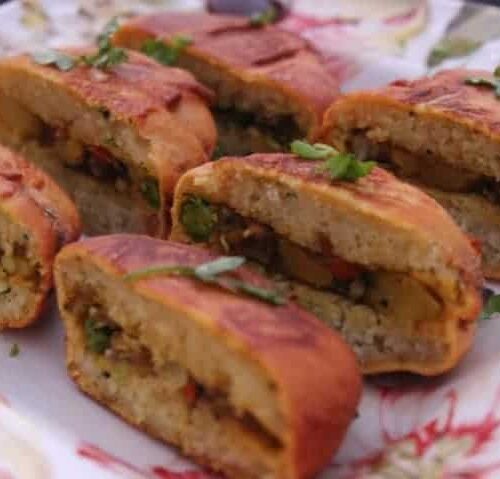 Stuffed Idli Pakodas - Plattershare - Recipes, food stories and food enthusiasts