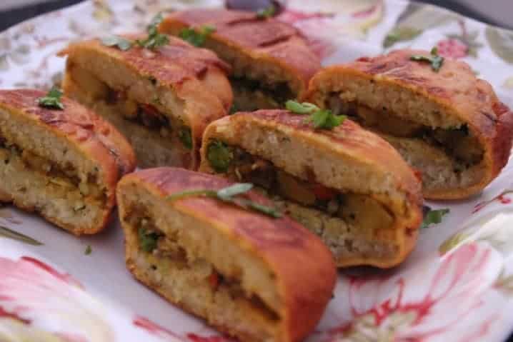 Stuffed Idli Pakodas - Plattershare - Recipes, food stories and food lovers