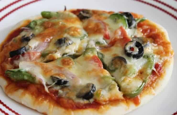Thin Crust Veggie Pizza (No Yeast) - Plattershare - Recipes, food stories and food lovers