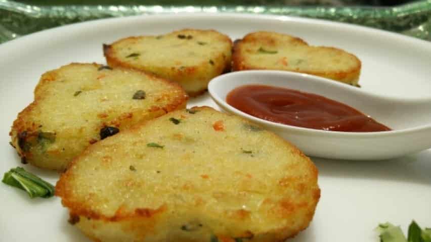 Semolina Heart Cutlets With Philips Airfryer - Plattershare - Recipes, food stories and food lovers