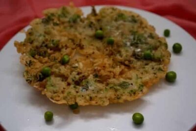 Crispy Dogri Gheur: A Traditional Fried Snack from Jammu & Kashmir - Plattershare - Recipes, food stories and food lovers Crispy Dogri Gheur: A traditional fried snack from Jammu & Kashmir.