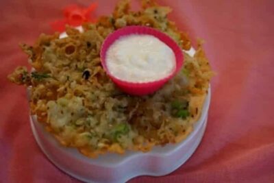 Crispy Dogri Gheur: A Traditional Fried Snack from Jammu & Kashmir - Plattershare - Recipes, food stories and food lovers Crispy Dogri Gheur, a traditional fried snack from Jammu & Kashmir.