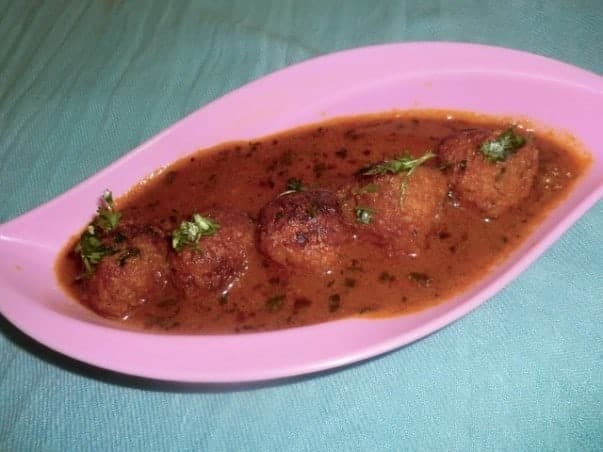 Green Tomato Kofta Curry - Plattershare - Recipes, food stories and food lovers