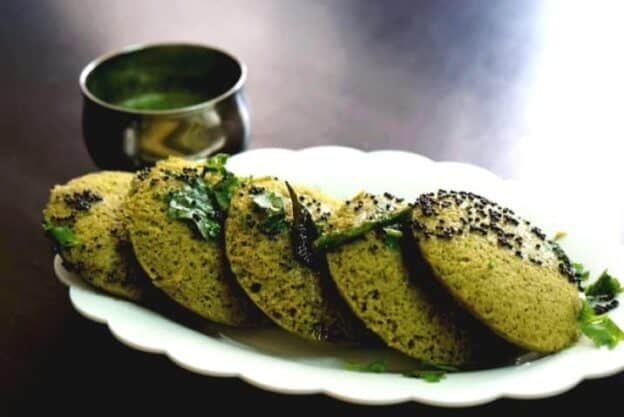 Spinach Dhokla - Plattershare - Recipes, Food Stories And Food Enthusiasts