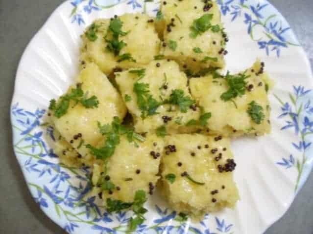 Besan Dhokla Recipe - Plattershare - Recipes, food stories and food lovers
