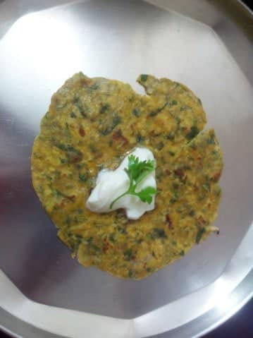Methi Paratha / Thepla - Plattershare - Recipes, food stories and food lovers