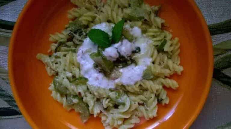 Pasta In Cucumber Mint & Yogurt Sauce - Plattershare - Recipes, food stories and food lovers