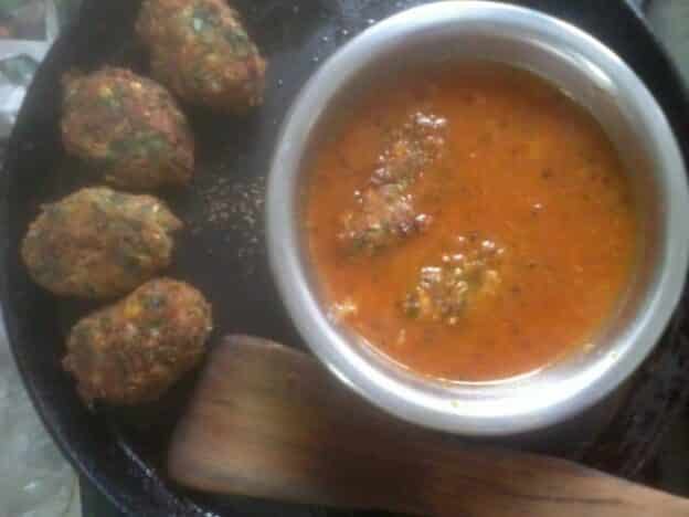 Spinach Corn Kofta Curry - Plattershare - Recipes, Food Stories And Food Enthusiasts