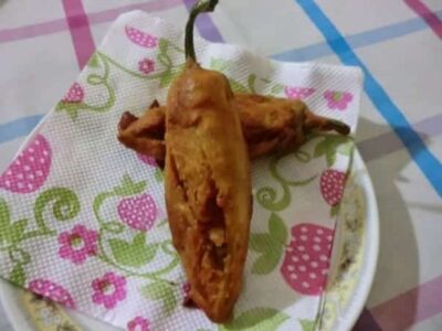 Crispy Brown Rice Mirchi Vada: A Healthy Twist on a Classic Indian Snack - Plattershare - Recipes, food stories and food lovers Crispy Brown Rice Mirchi Vada: A Healthy Twist on a Classic Indian Snack - Plattershare - Recipes, food stories and food lovers