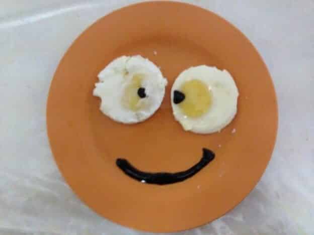 Poached Smiley - Plattershare - Recipes, Food Stories And Food Enthusiasts
