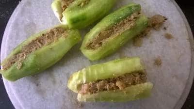 Stuffed Ridge Gourd Tawa Fry: A Delicious Khas Khas & Potato Filling - Plattershare - Recipes, food stories and food lovers Stuffed Ridge Gourd Tawa Fry: A Delicious Khas Khas & Potato Filling - Plattershare - Recipes, food stories and food lovers