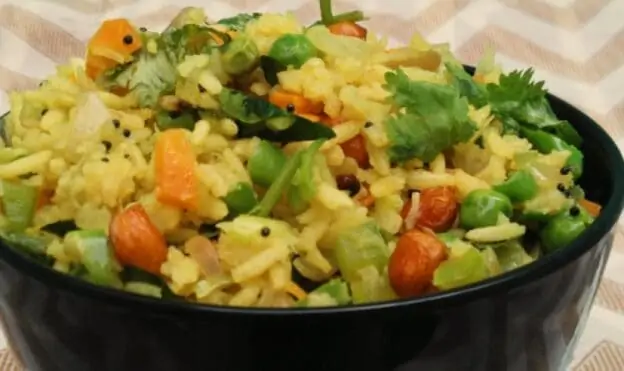 Puffed Rice Vegetable Upma - The Quickest Breakfast - Plattershare - Recipes, Food Stories And Food Enthusiasts