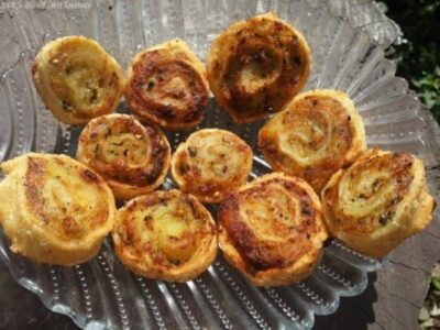 Crispy Pinwheel Samosas: A Fun Twist on a Classic Snack - Plattershare - Recipes, food stories and food lovers Crispy Pinwheel Samosas: A Fun Twist on a Classic Snack.