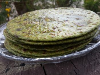 Palak Paneer Paratha (Spinach Cottage Cheese Stuffed Indian Bread) - Plattershare - Recipes, food stories and food lovers