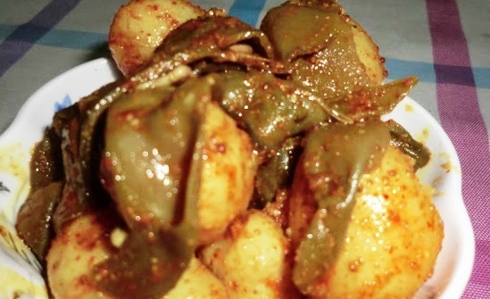 Sem Aur Aloo Ka Achar - Plattershare - Recipes, food stories and food lovers