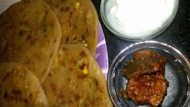 Onion Parathas - Plattershare - Recipes, Food Stories And Food Enthusiasts
