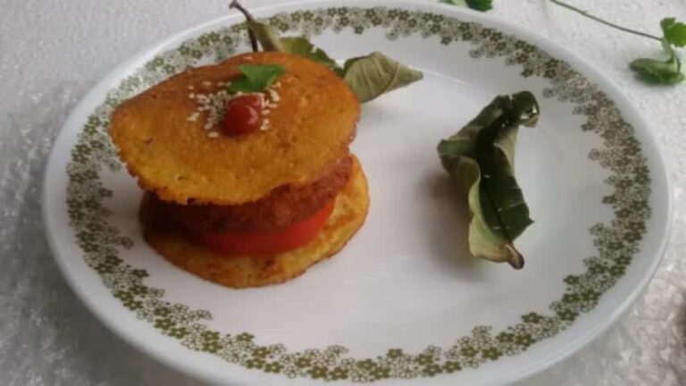 Healthy Moong Dal Pancake Burgers - Plattershare - Recipes, food stories and food lovers Healthy Moong Dal Pancake Burgers - Plattershare - Recipes, food stories and food lovers