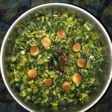 Nari Shaak With Moong Bari - Plattershare - Recipes, food stories and food enthusiasts