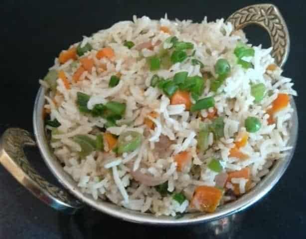 Indian Fried Rice (Restaurant Style) - Plattershare - Recipes, Food Stories And Food Enthusiasts