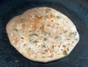 Carrot Capsicum Paratha - Plattershare - Recipes, food stories and food lovers