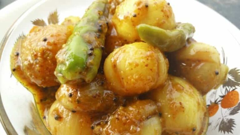 Sweet & Spicy Onion Pickle (Pyaaz Ka Achaar) Recipe - Plattershare - Recipes, food stories and food lovers Sweet & Spicy Onion Pickle (Pyaaz Ka Achaar) Recipe - Plattershare - Recipes, food stories and food lovers
