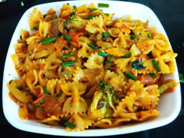 Veggie Farfalle Pasta - Plattershare - Recipes, food stories and food lovers