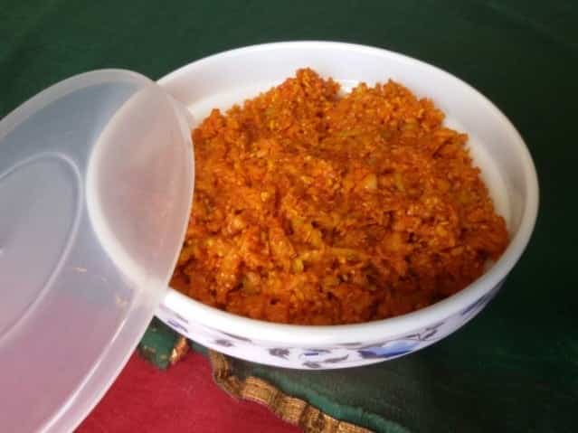 Lasan-Kacchi Keri Aachar( Garlic - Raw Mango Pickle) - Plattershare - Recipes, food stories and food lovers