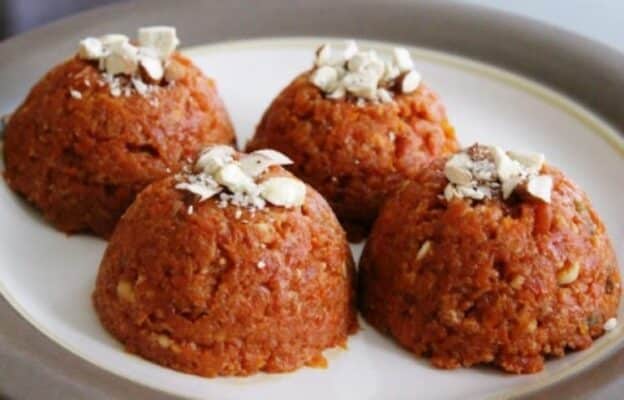 Carrot Pudding (Gajar Ka Halwa) - Plattershare - Recipes, Food Stories And Food Enthusiasts