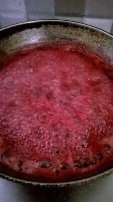 Homemade Black Grape Jam: A Sweet and Tangy Treat - Plattershare - Recipes, food stories and food lovers Homemade Black Grape Jam: A Sweet and Tangy Treat - Plattershare - Recipes, food stories and food lovers