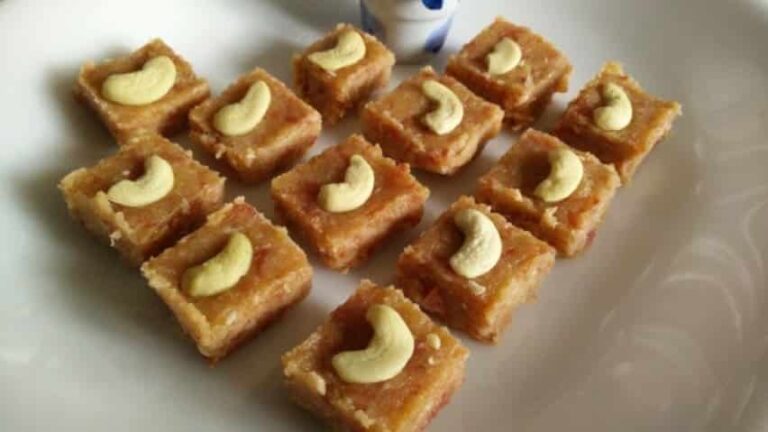 Carrot Bread Barfi: A Delicious Indian Sweet Treat - Plattershare - Recipes, food stories and food lovers Carrot Bread Barfi: A Delicious Indian Sweet Treat - Plattershare - Recipes, food stories and food lovers