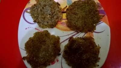 Crispy Eggless Potato Pancakes: A Delicious Indian Twist - Plattershare - Recipes, food stories and food lovers Crispy Eggless Potato Pancakes: A Delicious Indian Twist - Plattershare - Recipes, food stories and food lovers