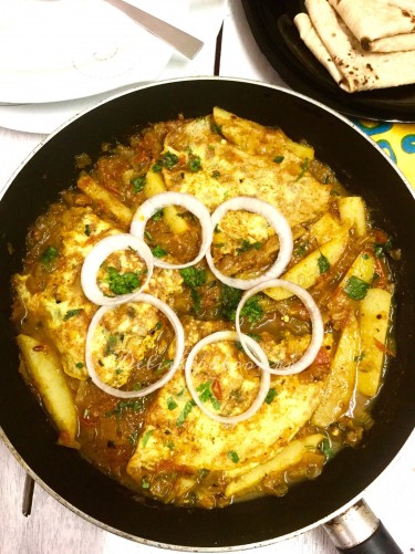 Omelette Curry - Plattershare - Recipes, food stories and food lovers