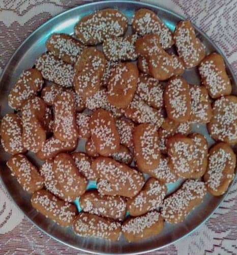 Besan Sweet (Ganesh Chaturthi) - Plattershare - Recipes, food stories and food lovers