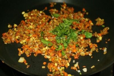 Crispy Vegetable Puffs: A Savory South Indian Snack - Plattershare - Recipes, food stories and food lovers Crispy Vegetable Puffs: A Savory South Indian Snack - Plattershare - Recipes, food stories and food lovers