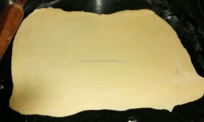 Crispy Vegetable Puffs: A Savory South Indian Snack - Plattershare - Recipes, food stories and food lovers Crispy Vegetable Puffs: A Savory South Indian Snack - Plattershare - Recipes, food stories and food lovers