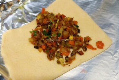 Crispy Vegetable Puffs: A Savory South Indian Snack - Plattershare - Recipes, food stories and food lovers Crispy Vegetable Puffs: A Savory South Indian Snack - Plattershare - Recipes, food stories and food lovers