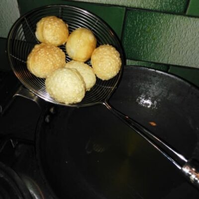 Crispy Homemade Phoochka (Golgappa): A Hygienic Twist on a Street Food Favorite - Plattershare - Recipes, food stories and food lovers Crispy Homemade Phoochka (Golgappa): A Hygienic Twist on a Street Food Favorite - Plattershare - Recipes, food stories and food lovers
