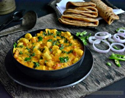 Besan Gatte Ki Curry - Plattershare - Recipes, food stories and food lovers