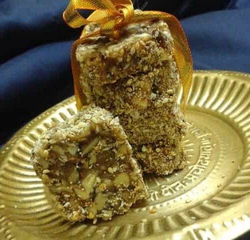 No Cook, No Bake Nuts Bar - Plattershare - Recipes, food stories and food enthusiasts