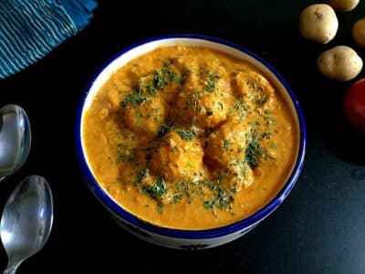 Potato Scrambled Egg Curry - Plattershare - Recipes, food stories and food enthusiasts
