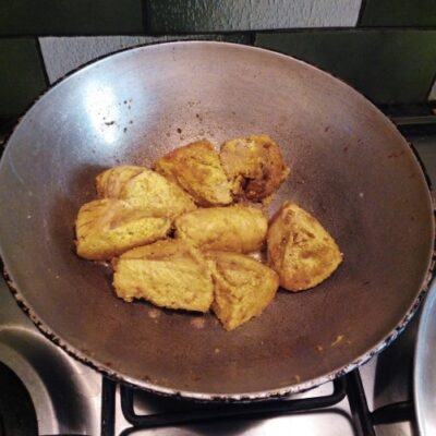 Authentic Bangladeshi Fish Egg Curry: A Flavorful Monsoon Season Delight - Plattershare - Recipes, food stories and food lovers Authentic Bangladeshi Fish Egg Curry: A Flavorful Monsoon Season Delight - Plattershare - Recipes, food stories and food lovers