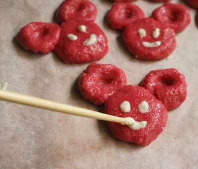 Adorable Minnie Mouse Kaju Katli: A Festive Indian Treat - Plattershare - Recipes, food stories and food lovers Adorable Minnie Mouse Kaju Katli: A Festive Indian Treat - Plattershare - Recipes, food stories and food lovers
