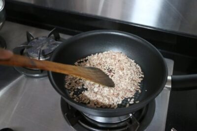 Nourishing Red Rice Poha Congee: A South Indian Comfort Food - Plattershare - Recipes, food stories and food lovers Nourishing Red Rice Poha Congee: A South Indian Comfort Food - Plattershare - Recipes, food stories and food lovers