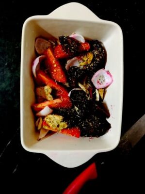 Roasted Beet & Rosemary Soup: A Vibrant Winter Warmer - Plattershare - Recipes, food stories and food lovers Roasted Beet & Rosemary Soup: A Vibrant Winter Warmer - Plattershare - Recipes, food stories and food lovers