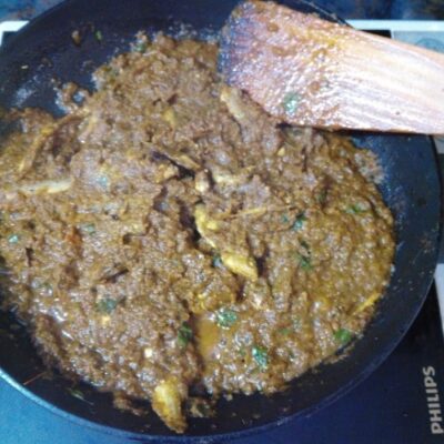 Steamed Bengali Tiny Fish in Banana Leaves (Machher Paturi) - Plattershare - Recipes, food stories and food lovers Steamed Bengali Tiny Fish in Banana Leaves (Machher Paturi) - Plattershare - Recipes, food stories and food lovers