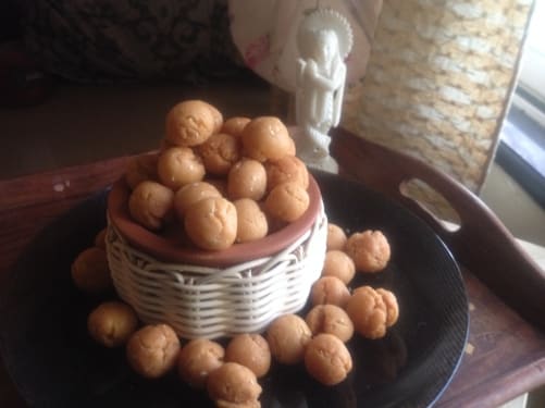 Cheedai/Seedai (Crispy And Crunchy Rice Flour Balls) - Plattershare - Recipes, food stories and food lovers