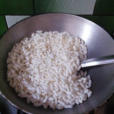Moa (Puffed Rice Jaggery Treats) for Makar Sankranti - Plattershare - Recipes, food stories and food lovers Moa (Puffed Rice Jaggery Treats) for Makar Sankranti - Plattershare - Recipes, food stories and food lovers