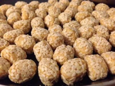Crunchy Sesame Revadi (Til Patti): A Festive Indian Treat - Plattershare - Recipes, food stories and food lovers Crunchy Sesame Revadi (Til Patti): A Festive Indian Treat - Plattershare - Recipes, food stories and food lovers